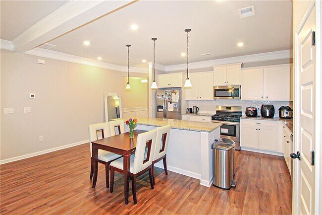 Building Photo - 2273 Buford Town Dr