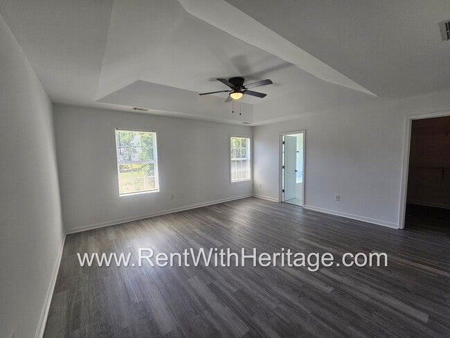Building Photo - Awesome 3 bd/ 2ba With Everything Brand Ne...