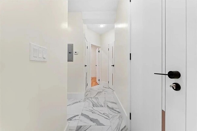 Building Photo - 2321 John F. Kennedy Blvd