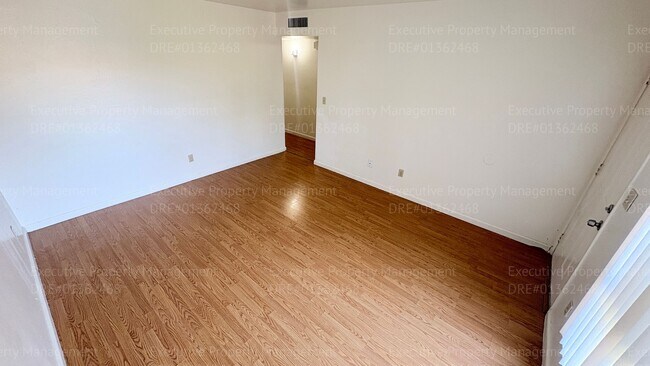 Building Photo - 2425 Westholme Blvd