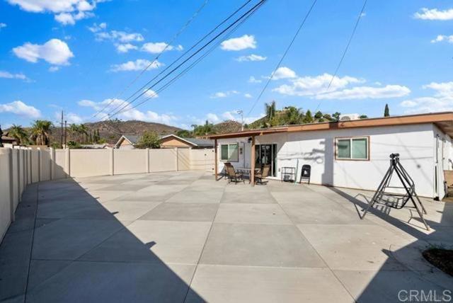 Building Photo - 1407 5 D Dr