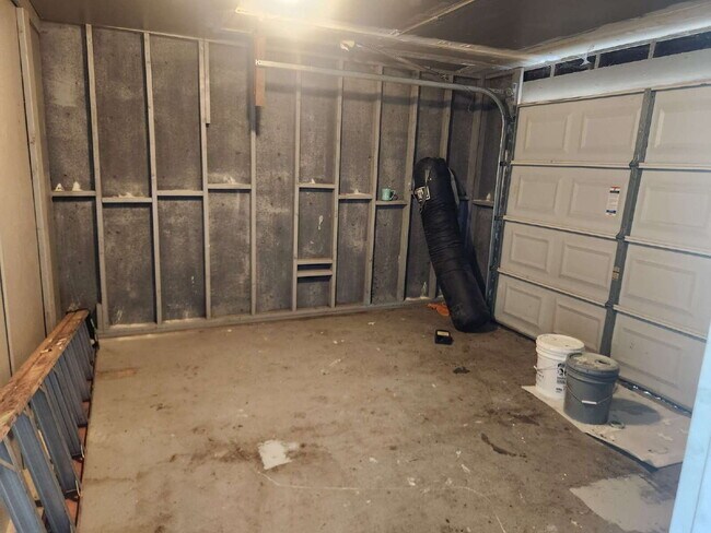 Building Photo - Charming 4-Bedroom Gem in Cahokia Heights!