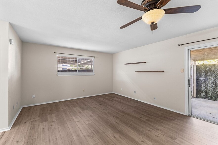 Building Photo - 2100 Kipling Dr