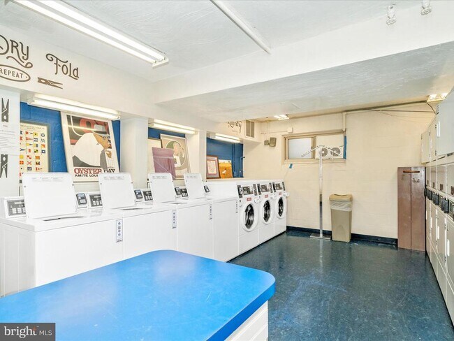 Building Photo - 3900 Tunlaw Rd NW