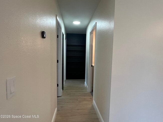 Building Photo - 1171 Riviera Dr NE