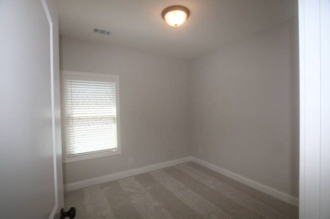 Building Photo - For Lease - 3 Beds, 2.5 Baths, 2300 sqft h...