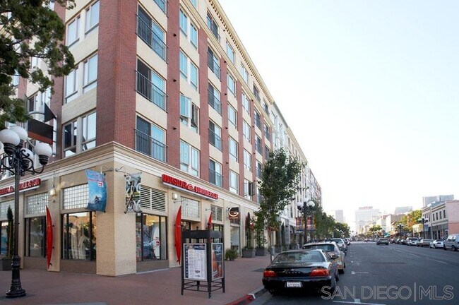 Building Photo - 450 J St