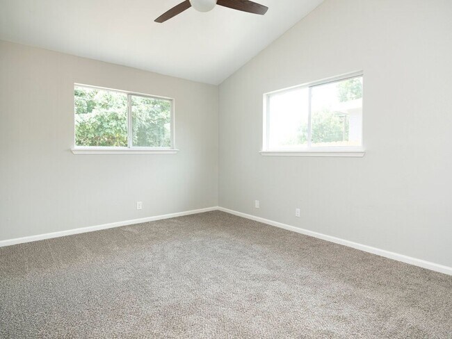 Building Photo - 2526 Glen Springs Way
