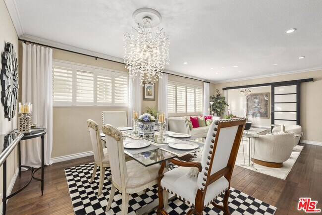 Building Photo - 10645 Wilshire Blvd