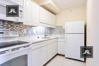 Building Photo - 1 bedroom in Brookline MA 02446