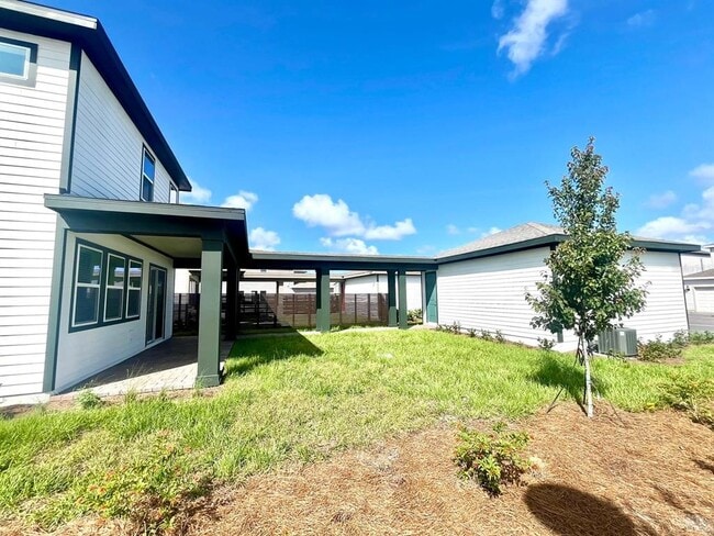 Building Photo - 3082 Voyager Ave