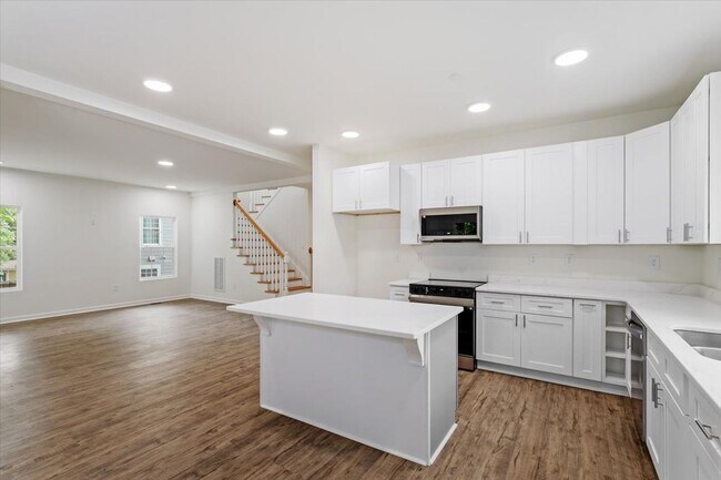 Building Photo - Gorgeous New Construction in Downtown Durham – Move-In Ready!