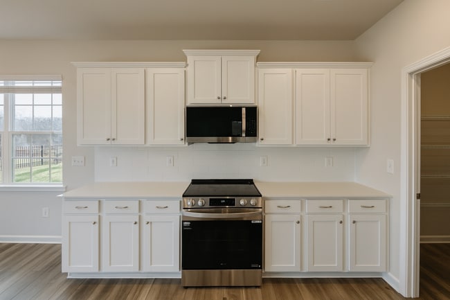 Building Photo - 5514 Hydrangea St