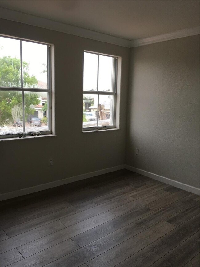Building Photo - 15431 SW 39th Terrace