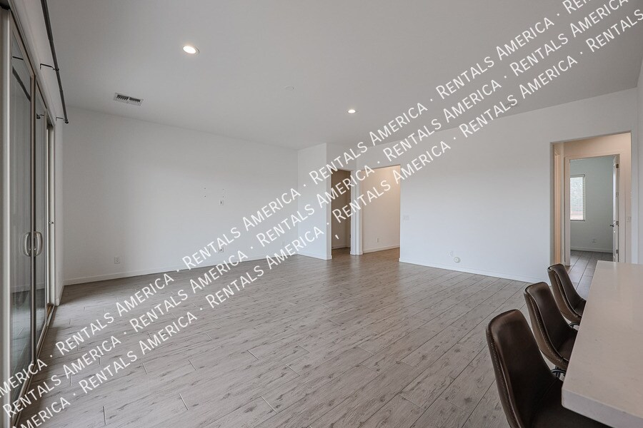Building Photo - 16720 E Melanie Dr
