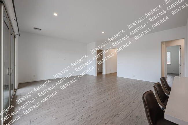 Building Photo - 16720 E Melanie Dr