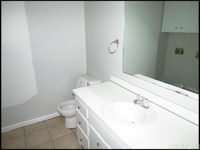 Building Photo - 1805 Sanford Dr
