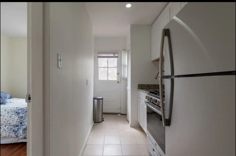 Building Photo - 1136 45th St NE