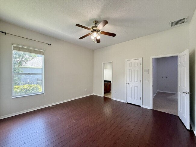 Building Photo - 15224 Kestrelrise Dr