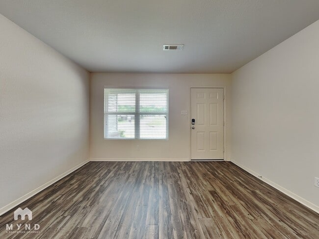 Building Photo - 9168 Pleasant Valley Dr