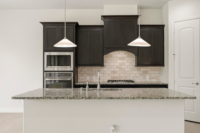 Building Photo - 9527 Scanlan Heights Ln