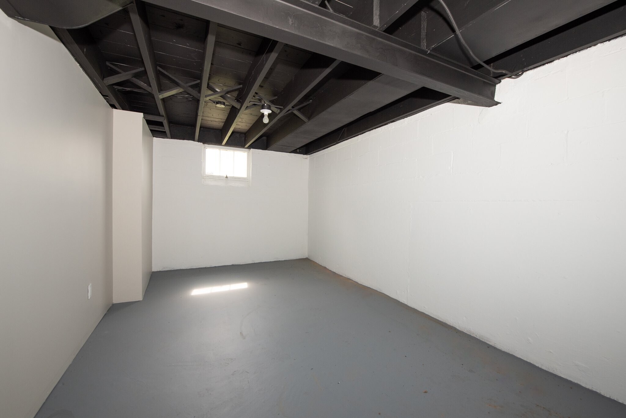 Building Photo - 956 Fontaine Pl