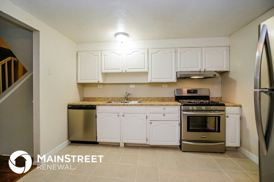 Building Photo - 1428 Burnley Square S