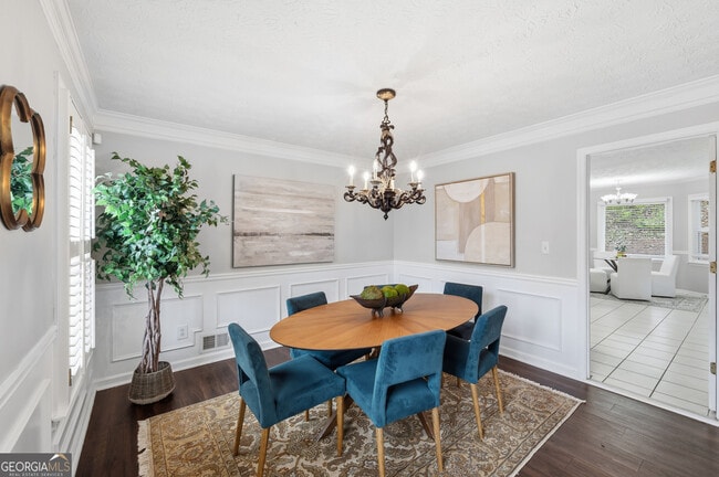 Building Photo - 4229 N Mountain Rd NE