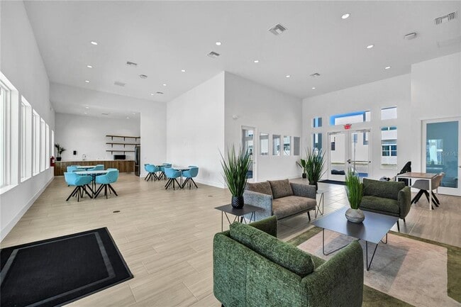 Building Photo - 372 Famagusta Dr