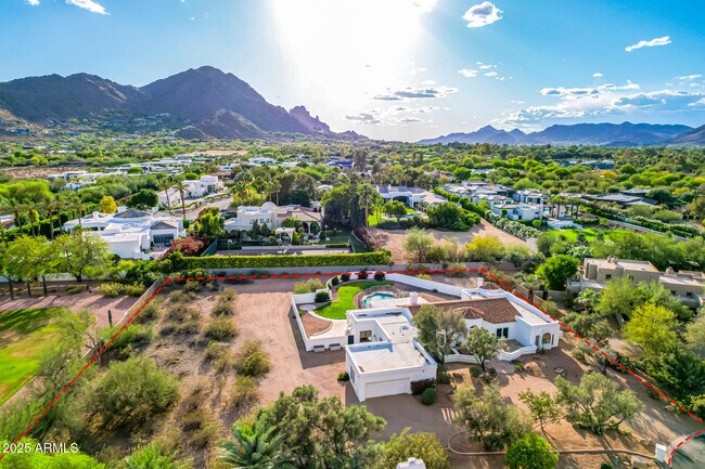 Building Photo - 6701 E San Miguel Ave