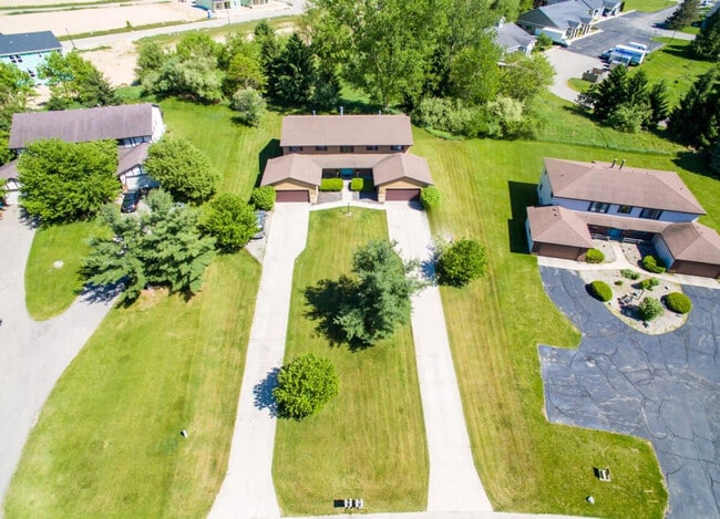 Building Photo - 6542 Bella Vista Dr NE