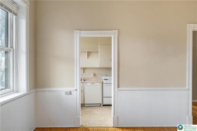 Building Photo - 426 Heckewelder Pl