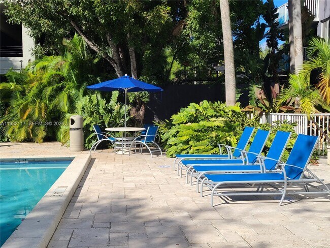 Building Photo - 850 N Miami Ave