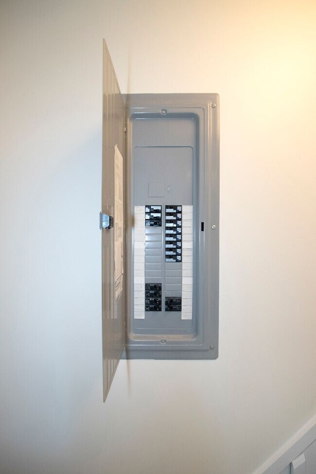 Building Photo - 85 Belknap St