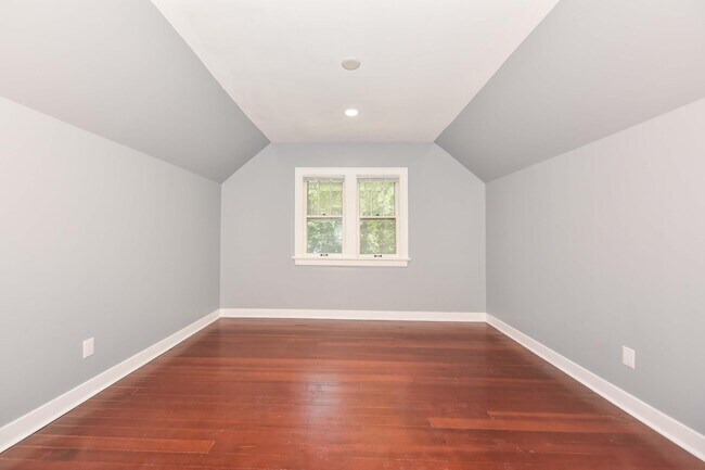 Building Photo - 4831 N 70th St