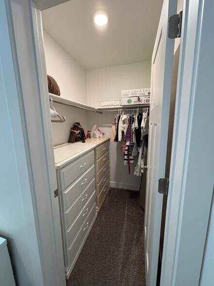 Bedroom Closet - 421 E 280 N