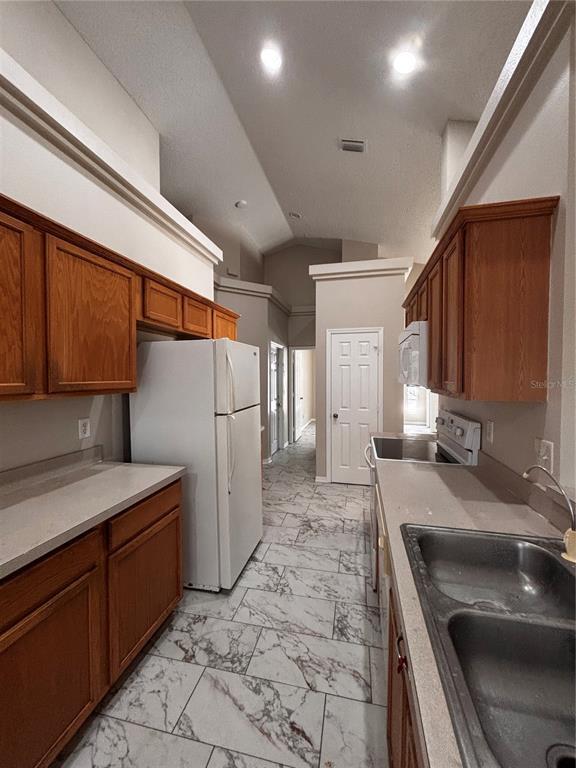 Building Photo - 2155 Kaylas Ct