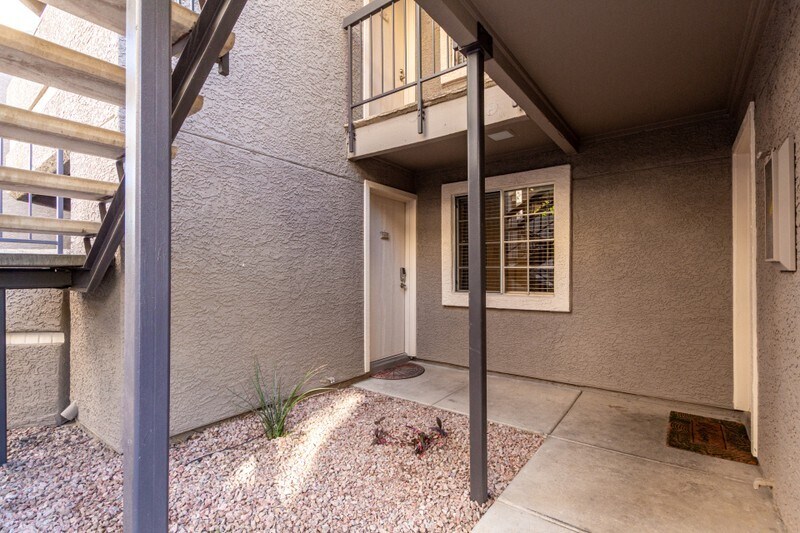 Building Photo - 1720 E Thunderbird Rd