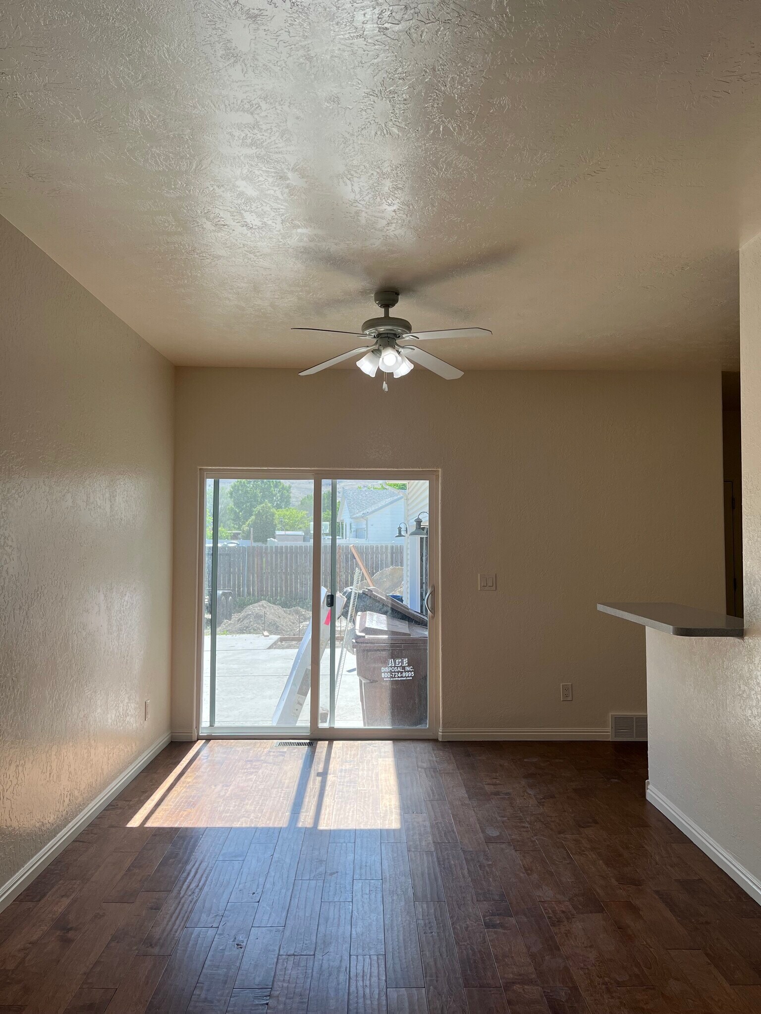 Building Photo - 4146 NE Pinion Cir