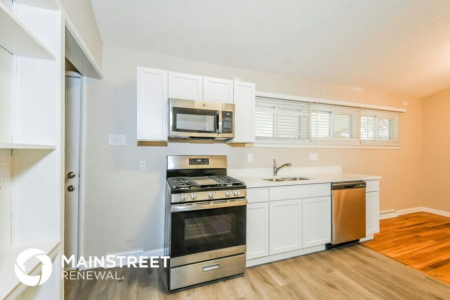 Building Photo - 600 Acorn Dr