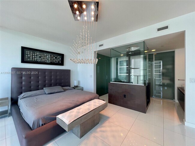 Building Photo - 1040 Biscayne Blvd