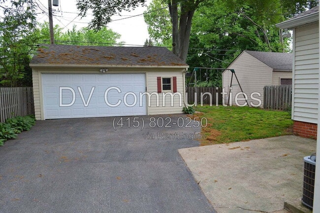 Building Photo - 23805 E Groveland Rd