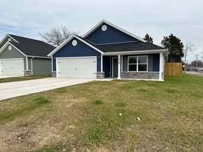 Building Photo - New build, 3 bed/2 bath, stainless steel appliances, two car garage, fenced in back yard!!!!