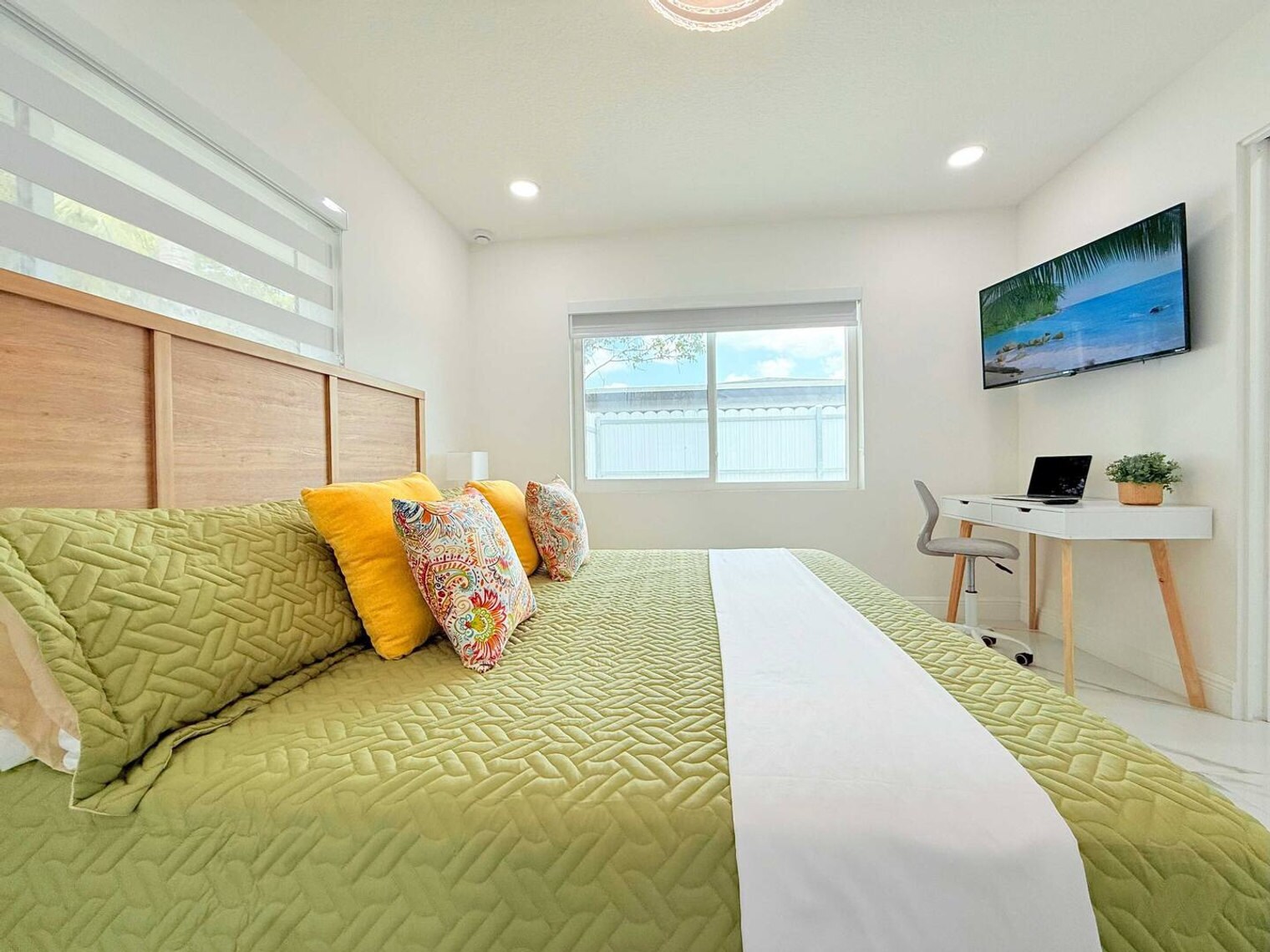 Building Photo - 2013 NW 12th Ave