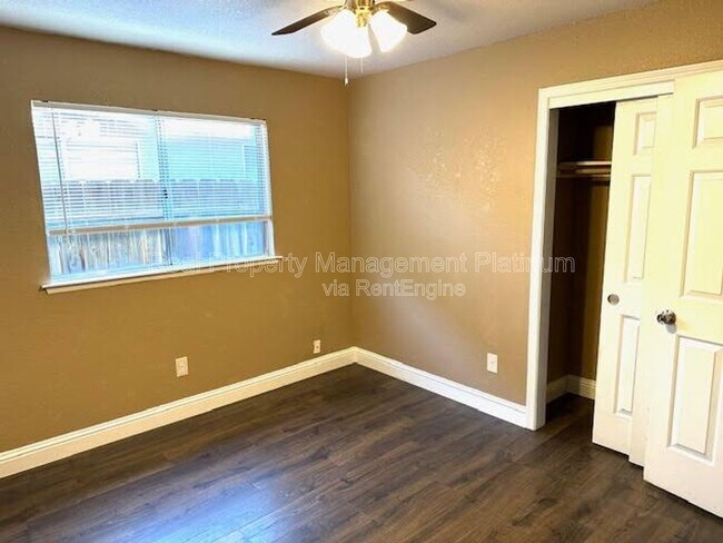 Building Photo - 6215 N McCaffrey Ave