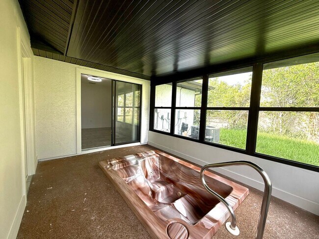 Building Photo - 1321 Frizzell Ln NW
