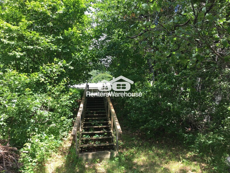 Building Photo - 1137 Birchwood Ln