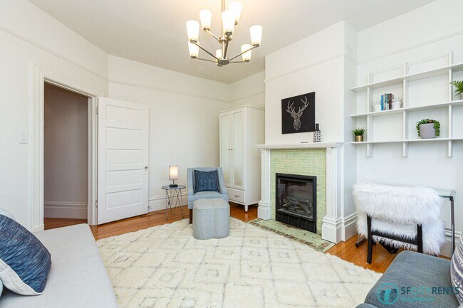 Building Photo - Castro: UNFURNISHED Top Floor Flat w/ Private Deck, W/D in unit & Garage Parking