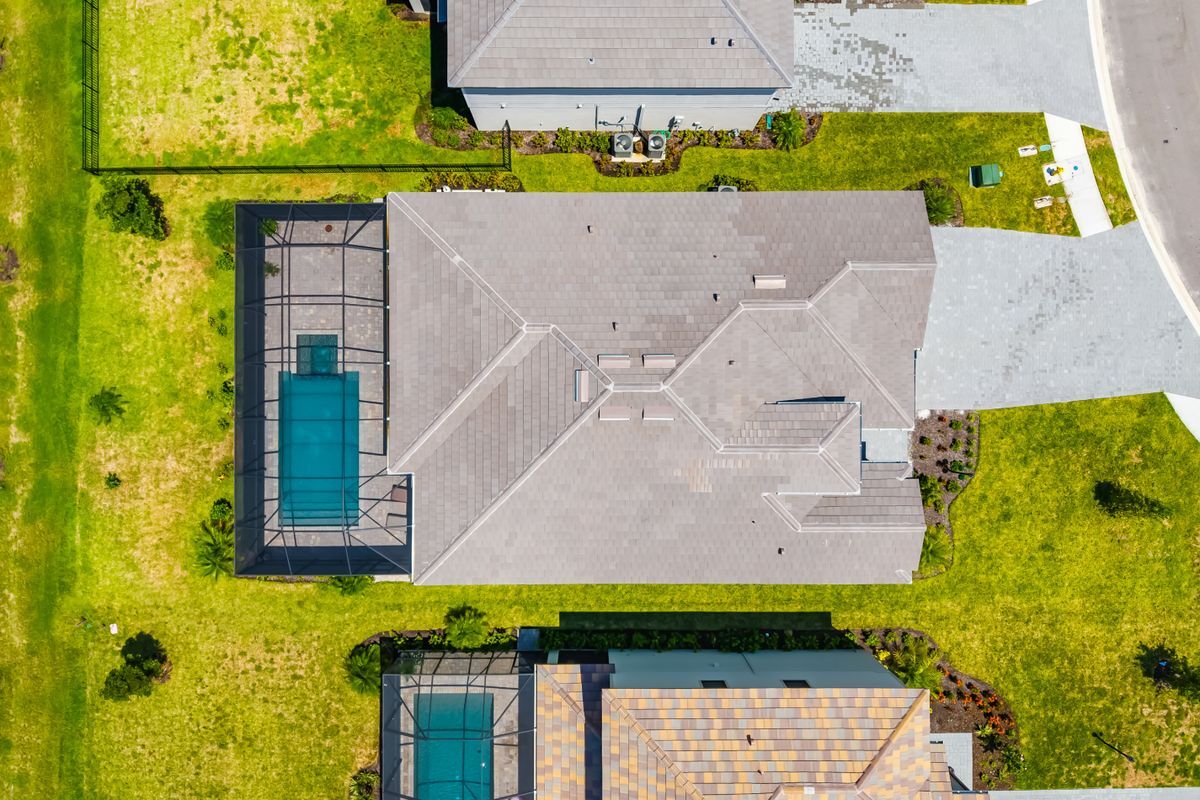 Building Photo - 5030 Saratoga Springs Run