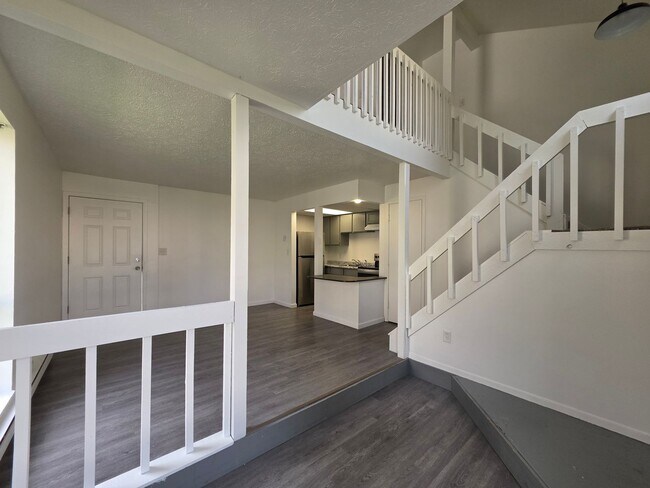 Building Photo - 1820 Anton Dr
